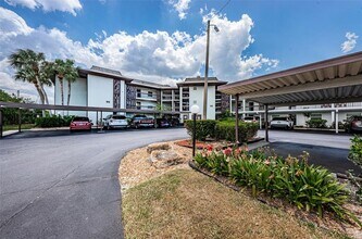 5157 Silent Loop in New Port Richey, FL - Building Photo - Building Photo