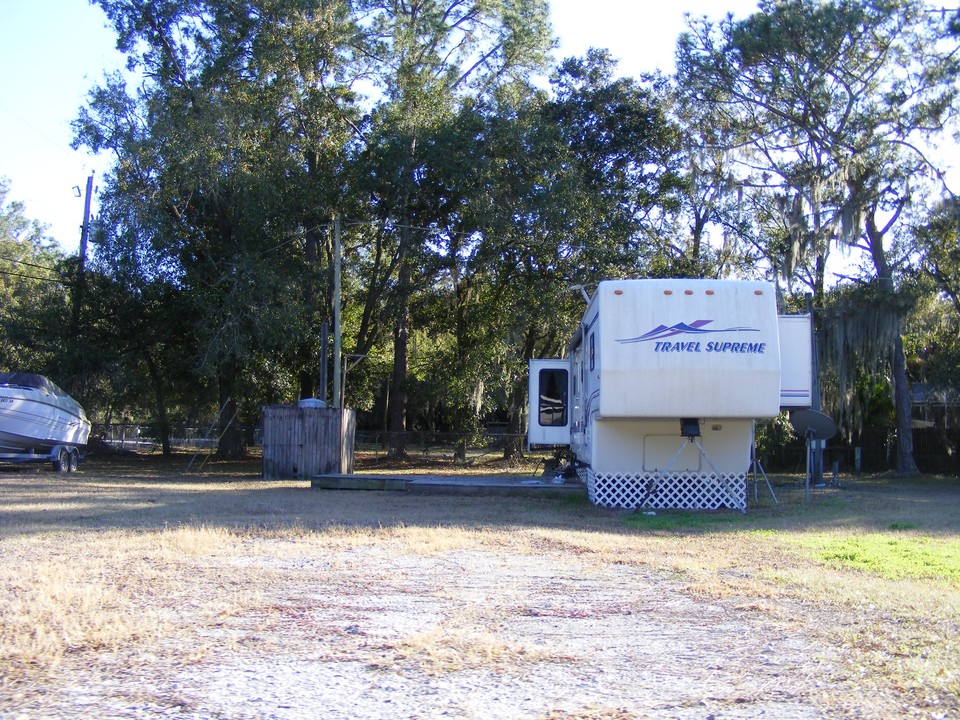 Self Mobile Home Park in Seffner, FL - Building Photo