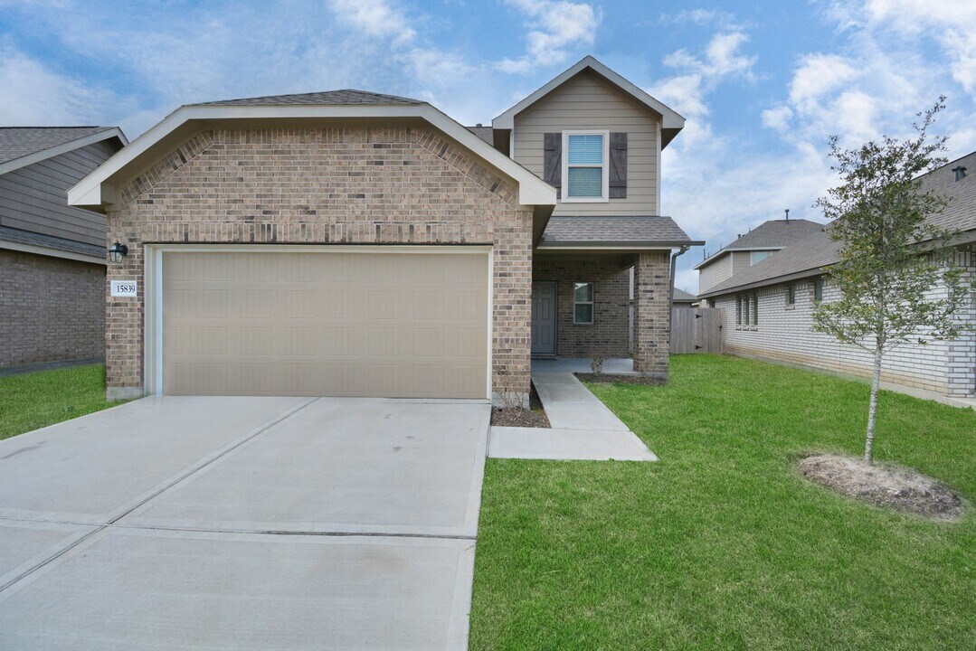 15851 Bremore Dr in Humble, TX - Building Photo
