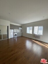 1677 Westholme Ave in Los Angeles, CA - Building Photo - Building Photo