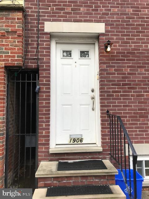property at 1906 S 13th St