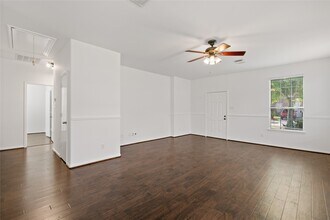 5425 Jefferson St in Pearland, TX - Building Photo - Building Photo