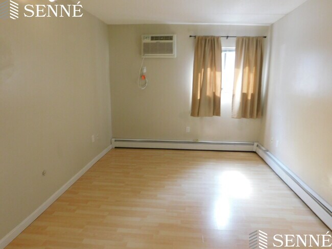 18 Ellery St, Unit 105 in Cambridge, MA - Building Photo - Building Photo