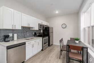 1522-1532 W Girard Ave in Philadelphia, PA - Foto de edificio - Building Photo