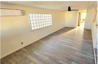 2115 Chapman St in San Angelo, TX - Foto de edificio - Building Photo