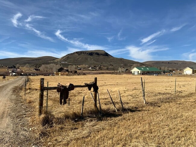 955 Chekwa Trail in Gunnison, CO - Building Photo - Building Photo