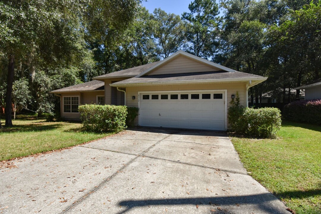 4517 NW 37th Terrace in Gainesville, FL - Building Photo