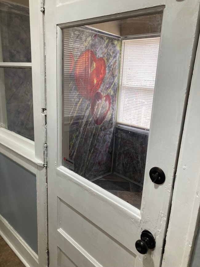 3327 Wyandotte St in Kansas City, MO - Building Photo - Building Photo