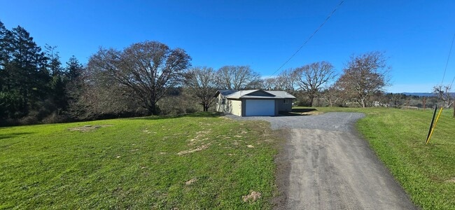 440 Wilson Rd in Sebastopol, CA - Building Photo - Building Photo