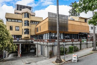 Casa Zimbabwe in Berkeley, CA - Building Photo - Primary Photo