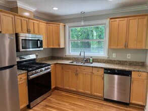 5015 Manuel Dr in Nashville, TN - Building Photo - Building Photo