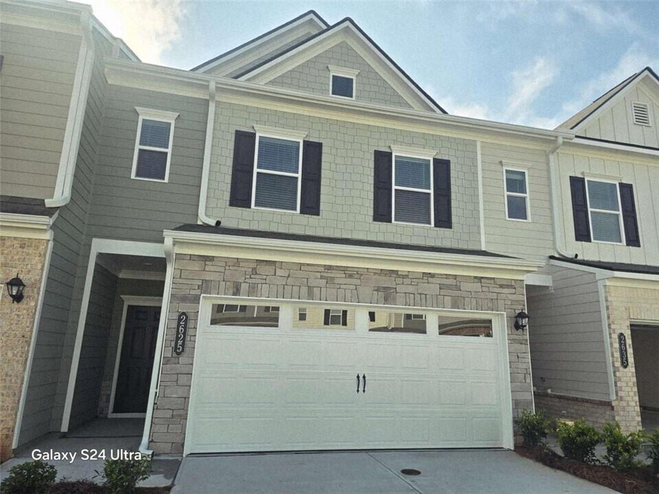2625 Ravencliff Dr in Austell, GA - Building Photo
