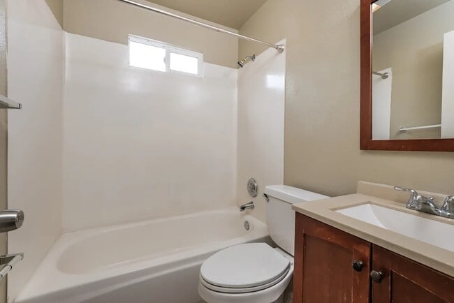 3816 S 72nd St in Tacoma, WA - Building Photo - Building Photo