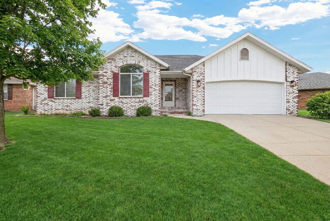 647 S Meteor Ave in Springfield, MO - Foto de edificio - Building Photo