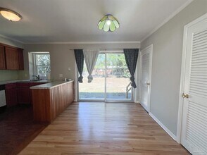 3730 Forest Glen Dr in Pensacola, FL - Building Photo - Building Photo