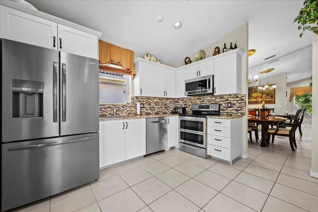 12127 Sunset Point Dr