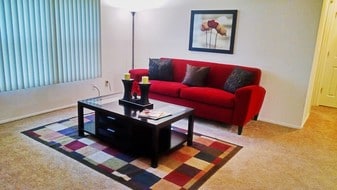 Laurel Park Apartments in St. Louis, MO - Building Photo