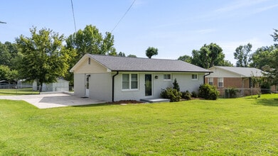 314 w Indiana ave in Bessemer City, NC - Building Photo - Building Photo