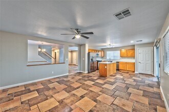 8926 Manalang Rd in Las Vegas, NV - Building Photo - Building Photo