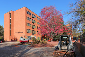 Abernathy Towers in Atlanta, GA - Building Photo - Building Photo