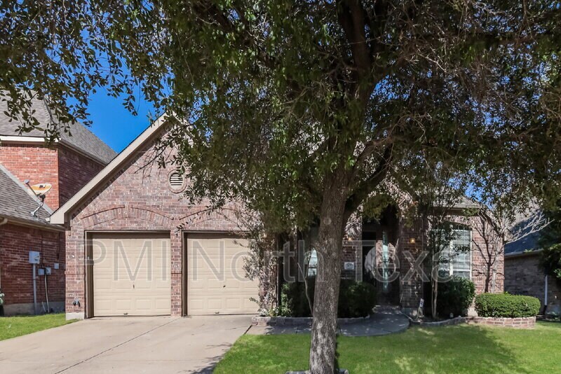 2677 Pine Trail Dr in Little Elm, TX - Building Photo