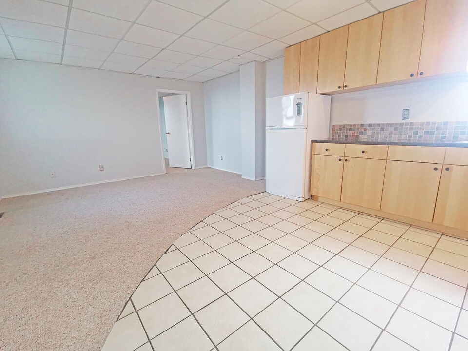 424 Dunlop St W in Barrie, ON - Building Photo