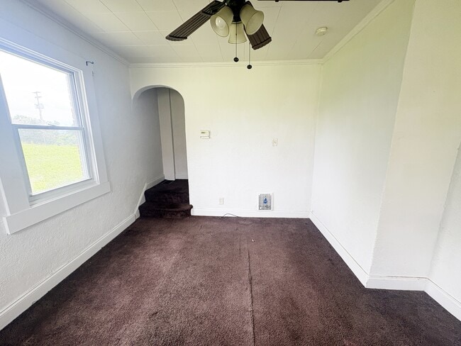 877 Vankirk St in Clairton, PA - Building Photo - Building Photo