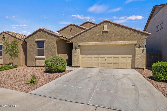 property at 21582 W Cocopah St