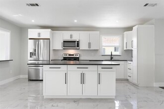 4740 Payne St in North Port, FL - Building Photo - Building Photo