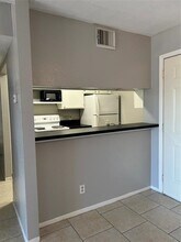 202 Plaza Verde Dr, Unit A35 in Houston, TX - Foto de edificio - Building Photo