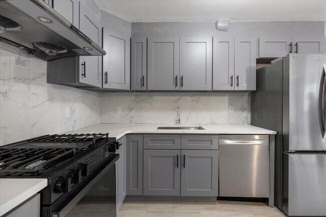 104 Maple Ave in Rye, NY - Building Photo - Building Photo