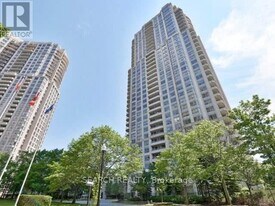 25 Kingsbridge Garden Cir in Mississauga, ON - Building Photo