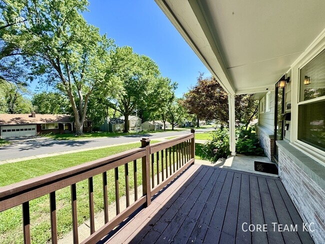 5607 W 78th Terrace in Prairie Village, KS - Building Photo - Building Photo
