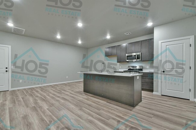 property at 2803-2805 Josie Circle