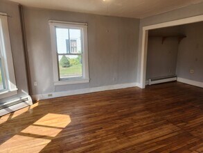 6 Hager Ln in Littleton, NH - Building Photo - Building Photo