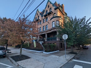 4128 Parkside Ave in Philadelphia, PA - Building Photo - Building Photo