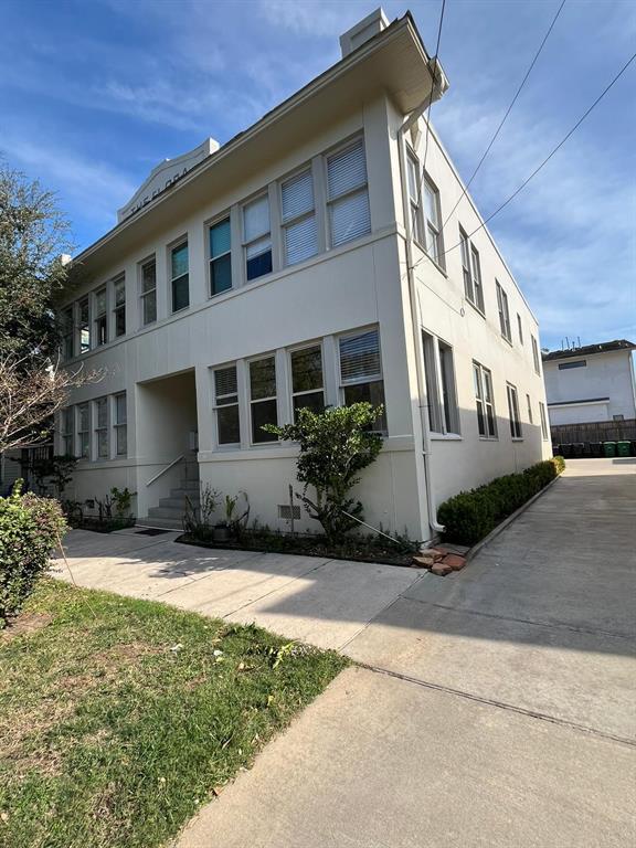 2905 Albany St in Houston, TX - Foto de edificio - Building Photo