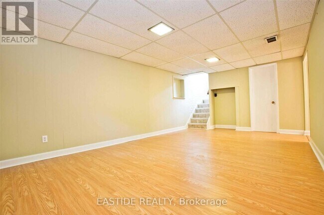 40 Greylawn Crescent in Toronto, ON - Building Photo - Building Photo