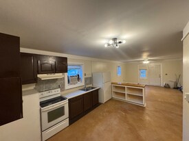 706 Cherry Mountain St in Forest City, NC - Building Photo