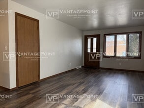 2719 N Locust St in Appleton, WI - Building Photo - Building Photo