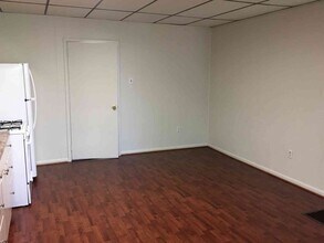 9 Laird Ave, Unit A in Wheatland, PA - Building Photo - Building Photo