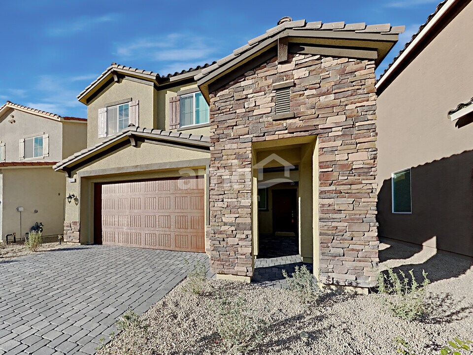6031 Schmidt St in North Las Vegas, NV - Building Photo