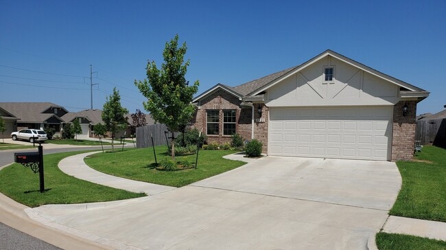 property at 2921 Lerkim Ln