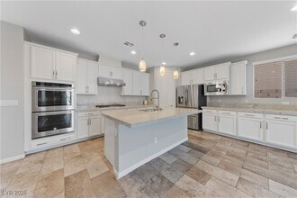 452 Vigo Port St in Las Vegas, NV - Building Photo - Building Photo