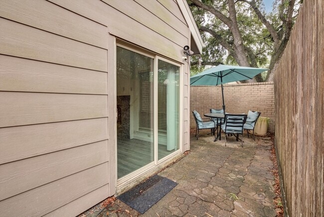 property at 13975 Hollowgreen Dr