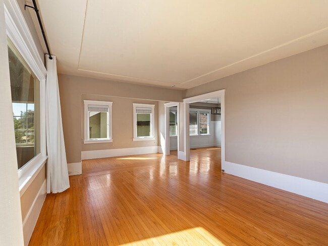 1020 Elsinore Ave in Oakland, CA - Building Photo - Building Photo