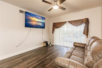 6321 Aragon Way, Unit 306 in Ft. Myers, FL - Building Photo - Building Photo