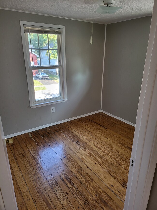 306 S Laurel St, Unit 2