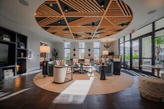 Reva in Ft. Myers, FL - Foto de edificio - Building Photo