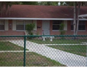 5749 Indiana Ave in New Port Richey, FL - Building Photo - Building Photo
